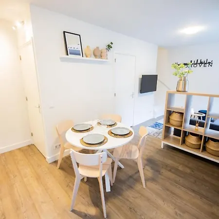 Apartment Delightful 2 Bedroom - Sd23l