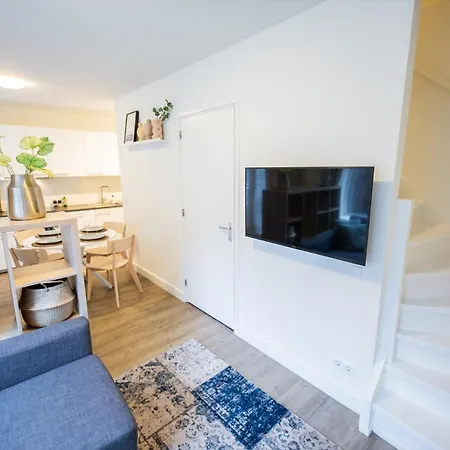 Apartment Delightful 2 Bedroom - Sd23l